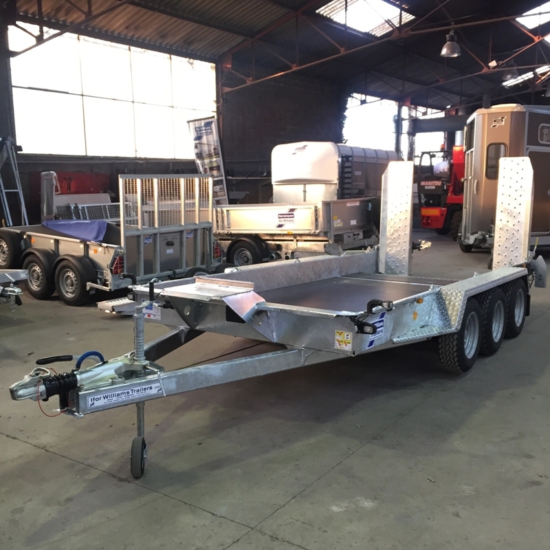 Porte-engin GH146 Ifor Williams Triple Essieux Porte-engin GH146 Ifor Williams Triple Essieux
