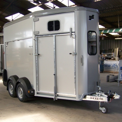 Van 2 places Grands Chevaux Ifor Williams HB511 Confort HB511PPT